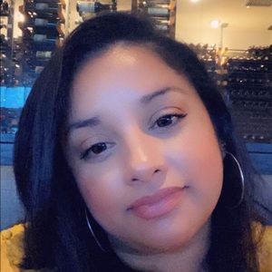 Meet your Posher, Lizbeth